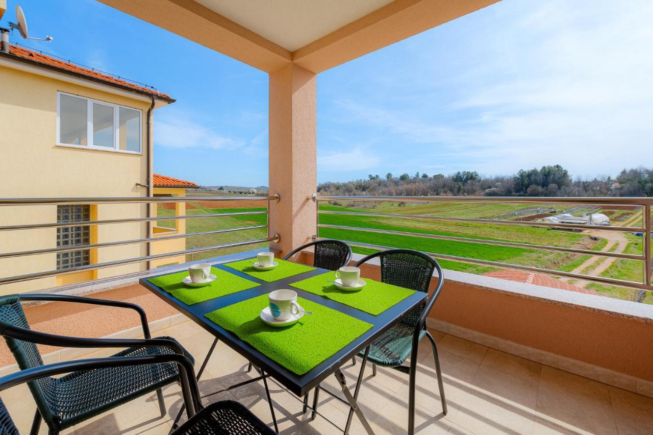 Stancija Amoroso Porec Apartments מראה חיצוני תמונה