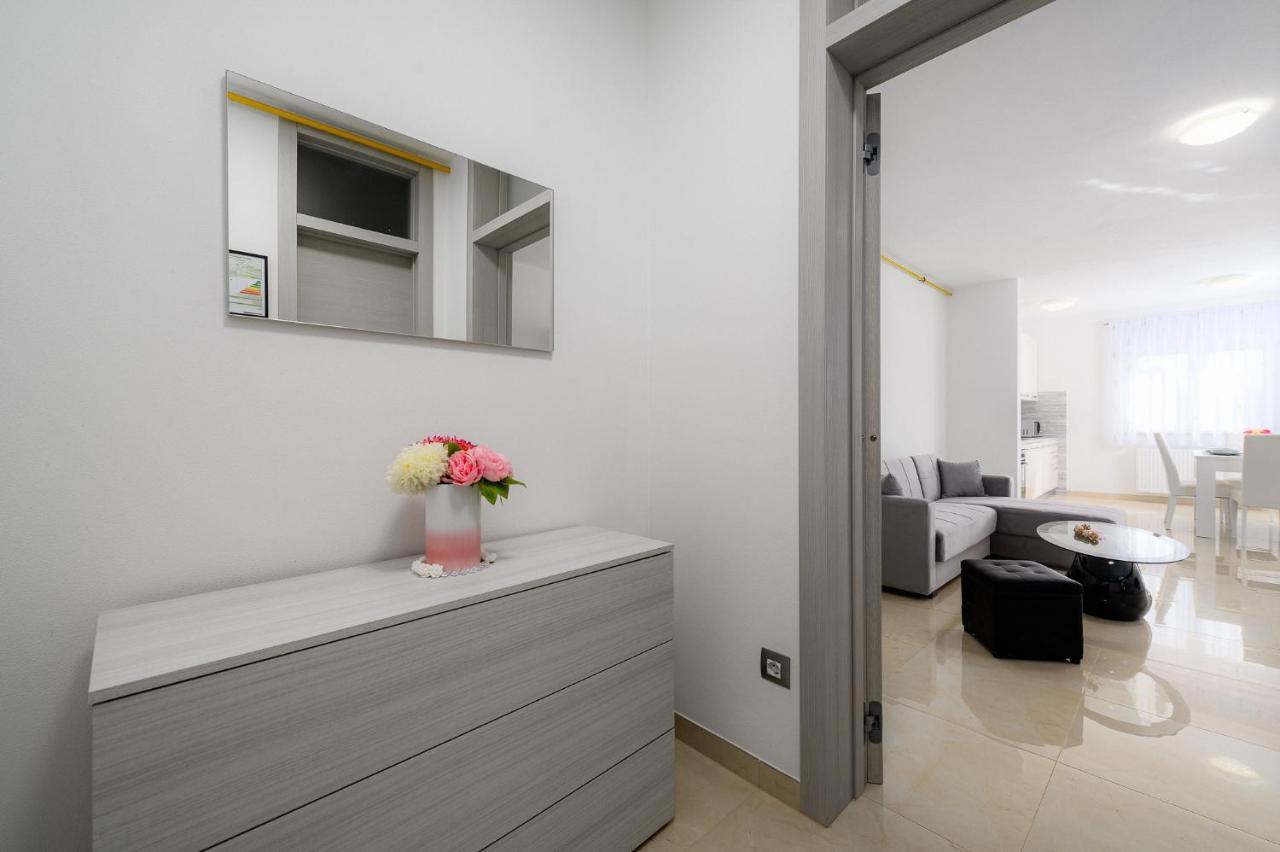 Stancija Amoroso Porec Apartments מראה חיצוני תמונה