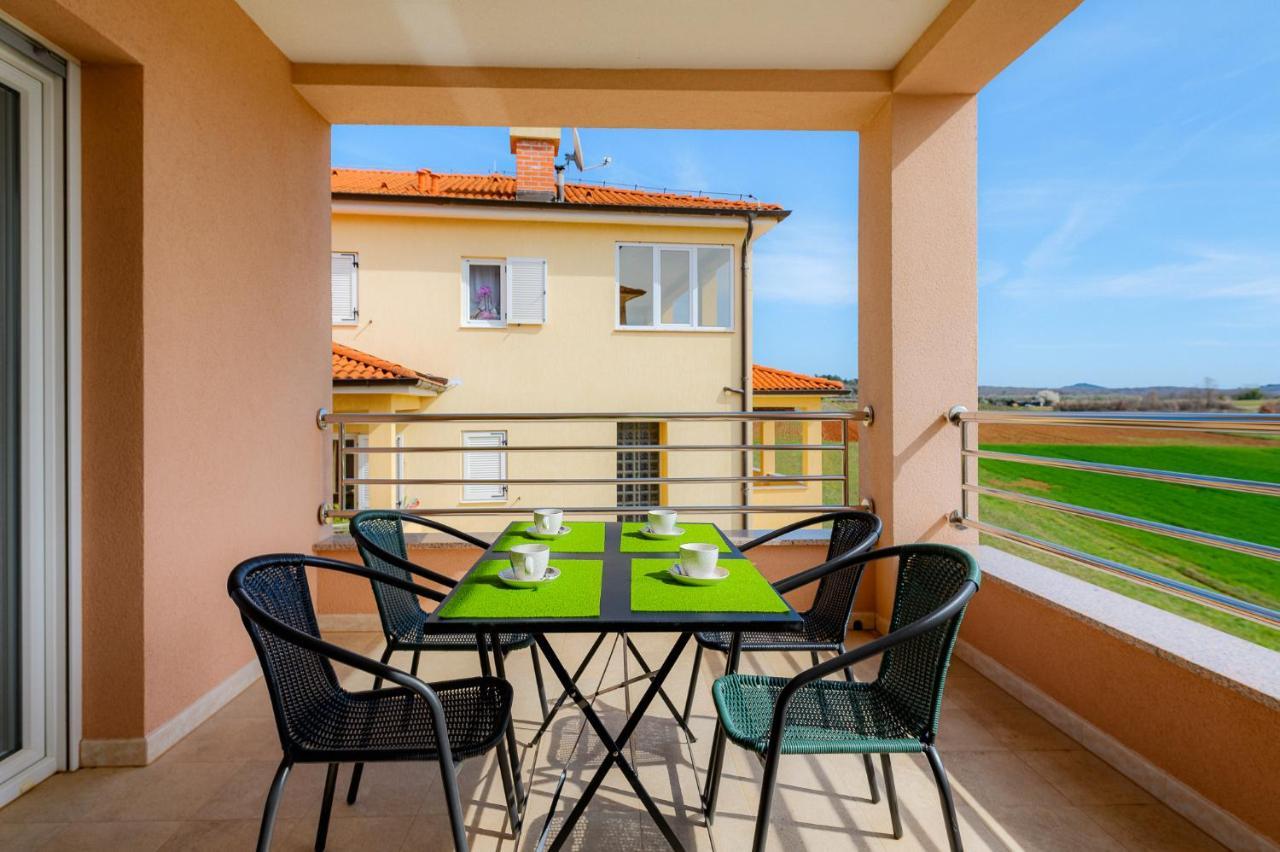 Stancija Amoroso Porec Apartments מראה חיצוני תמונה